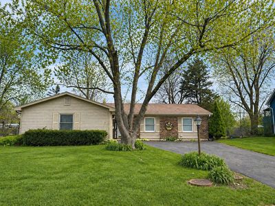 Property at 1120 Brush Hill Ln, Lake Zurich, IL