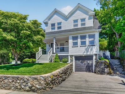 214 Laurel St