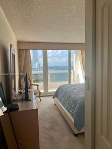 1717 N Bayshore Dr #A-2136