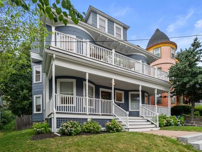 60 Roslin St #2