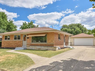 3762 S 77th STREET