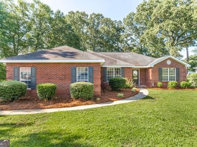 Property at 227 Crestwood Cir, Centerville, GA