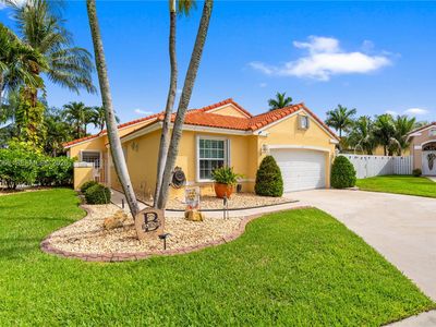 1090 NW 192nd Ave
