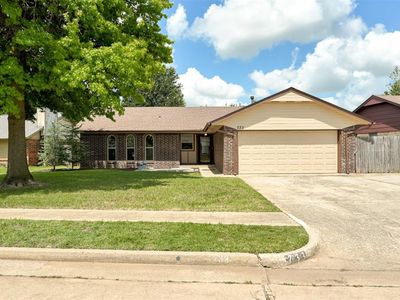 733 N Robinson Ave