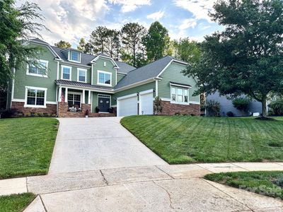 130 Lakeshore Hills Dr