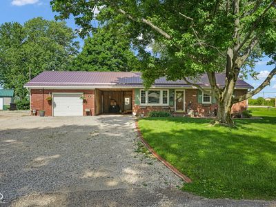 806 W Walnut Dr