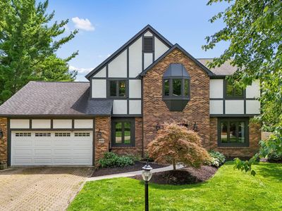 8888 Chateau Dr NW