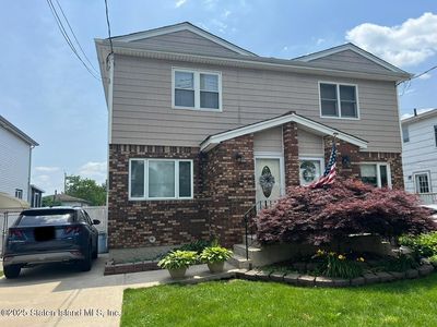 1030 Rensselaer Ave