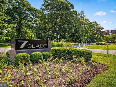 7 Slade Ave APT 519