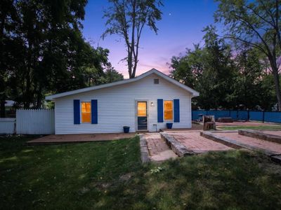 1035 Fairview Ave