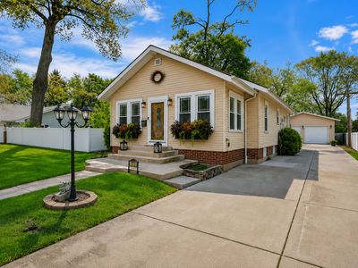 Property at 311 W North Ave, Bartlett, IL
