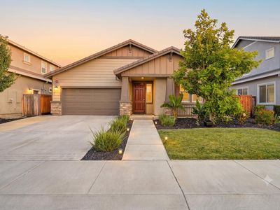 584 Kingbird Cir