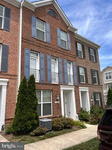 22883 Eileen Sq