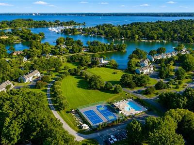 1850 Dockside Dr