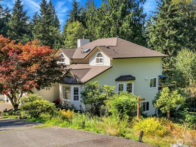 6807 156th Street NW