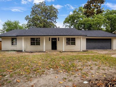 3125 Autumn Leaves Dr