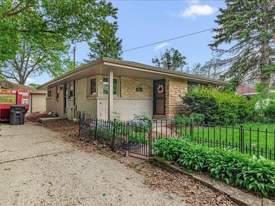 3223 W Cold Spring ROAD
