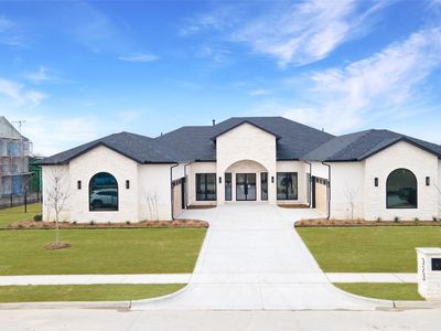 323 Longview Pl