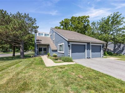 Property at 8058 Colony Ln, Lenexa, KS