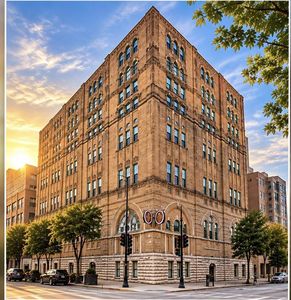 270 E Highland AVENUE #635