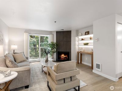 Property at 975 Aberdeen Avenue NE #F303, Renton, WA