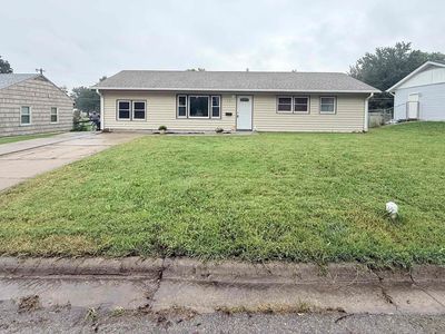 Property at 925 S Garfield St, Junction City, KS