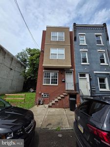 2044 N 18th St