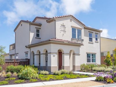 585 Santa Lucia Way