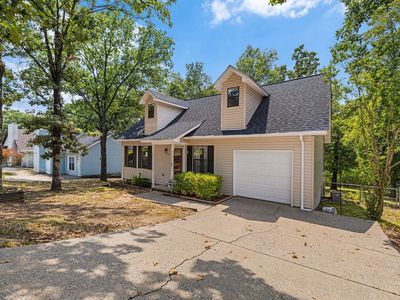 111 Raywood Dr