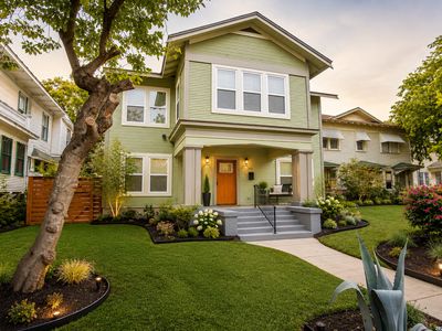 123 CASTILLO AVE