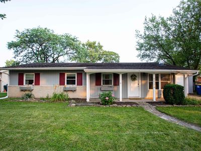 2113 W Surrey Dr