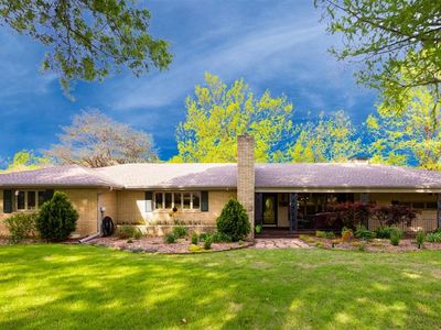 24 Hillcrest Dr