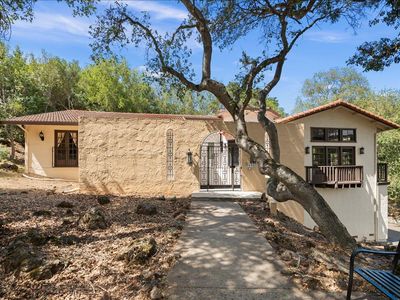 17555 Manzanita Dr