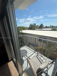 1960 Marseille Dr APT 304