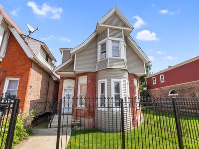 1325 S Claremont Ave