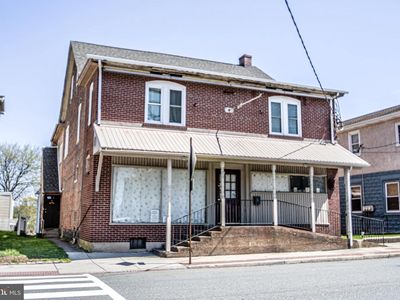 82 Main St