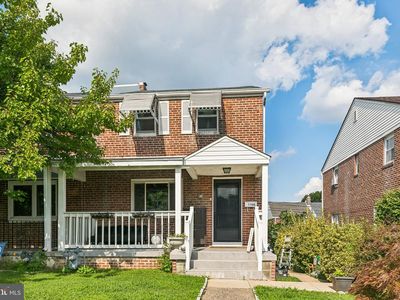 1105 Bryan St