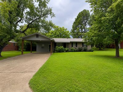 2419 Danny St