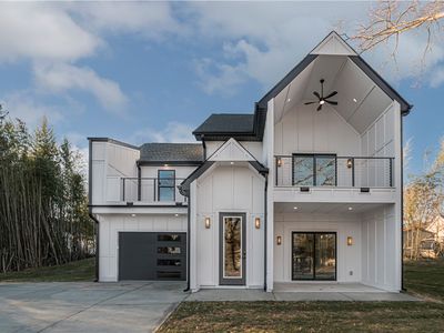 301 Front St