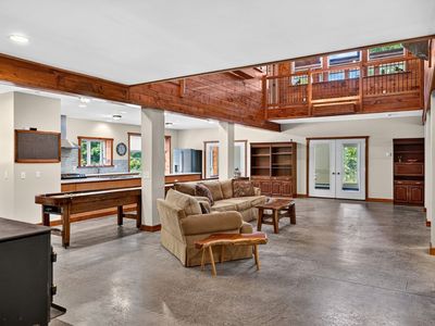 896 Mill Rd