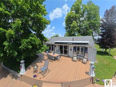 2423 Lakeside Dr