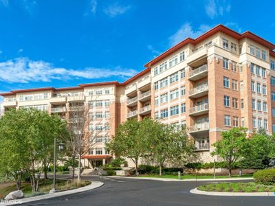 40 Prairie Park Dr APT 608