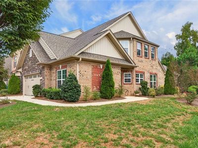 305 Zurich Ct
