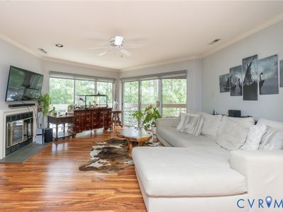 222 Water Pointe Ct