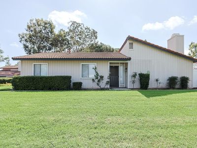 1078 Border Ave