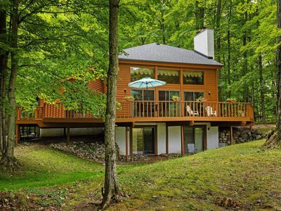 6842 Rue De Montagne