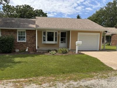 706 Oak Dr