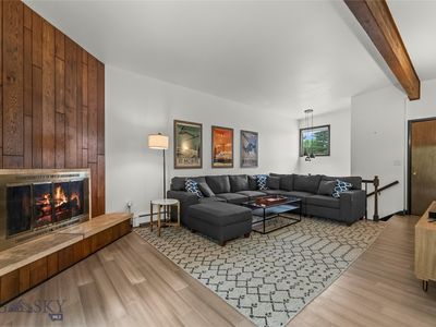 704 S 16th Ave