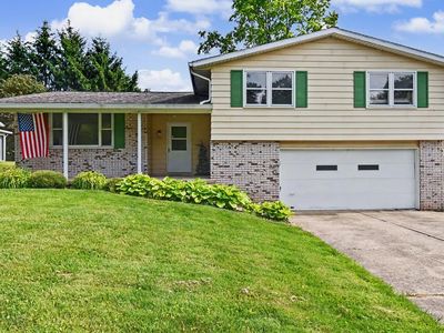 541 Sequoia Ln