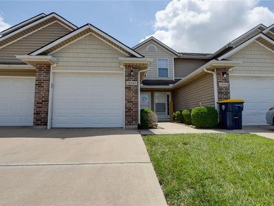 10545 E 46th Ter